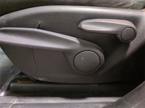 Used 2018 Jeep Cherokee Sport w/ Cold Weather Group image 17