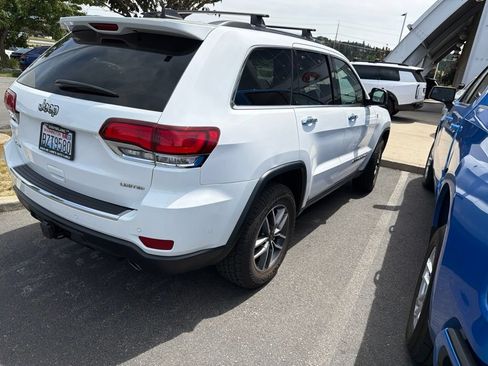 Used 2021 Jeep Grand Cherokee Limited w/ Luxury Group II AWD/4WD image 2