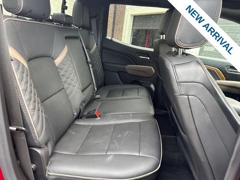 Used 2024 GMC Canyon Denali AWD/4WD image 11