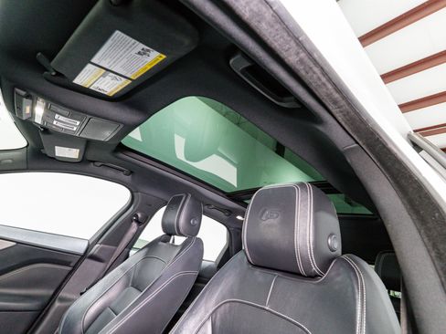 Used 2018 Jaguar F-PACE S AWD/4WD image 17