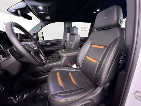 Used 2025 GMC Sierra 3500 AT4 w/ AT4 Premium Plus Package image 24