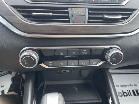 Used 2024 Nissan Altima 2.5 SV image 18