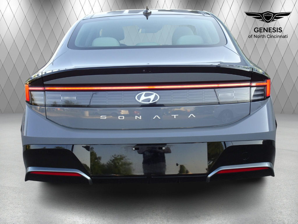 Used 2024 Hyundai Sonata SEL w/ Convenience Package FWD image 3