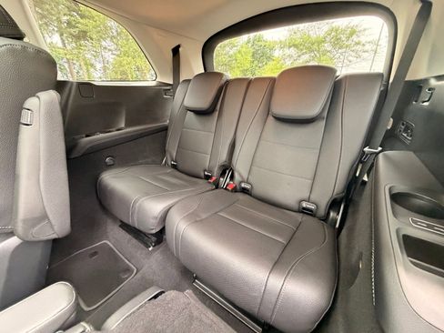 Certified 2024 Mercedes-Benz GLS 450 4MATIC image 19