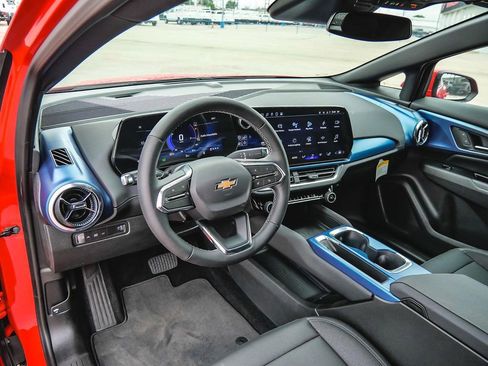 New 2024 Chevrolet Equinox EV LT image 38