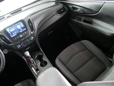 Used 2023 Chevrolet Equinox RS image 11