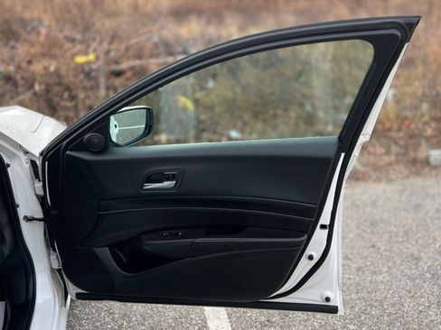 Used 2019 Acura ILX Sedan w/Premium Pkg image 34