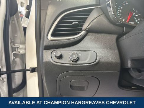 Used 2020 Chevrolet Trax LS FWD image 23