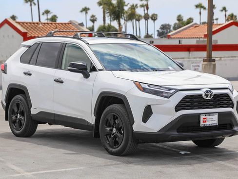 Certified 2025 Toyota RAV4 XLE w/ Convenience Package AWD/4WD image 5
