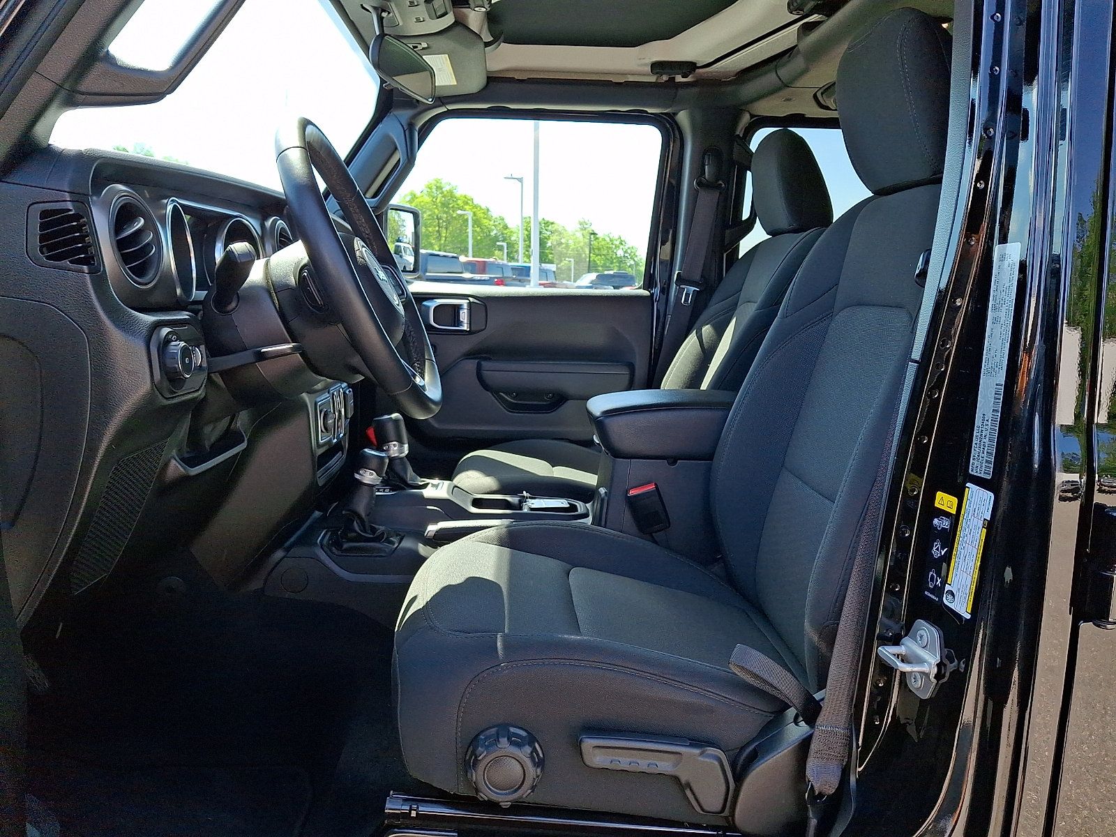 Used 2022 Jeep Wrangler Unlimited Sport AWD/4WD image 13