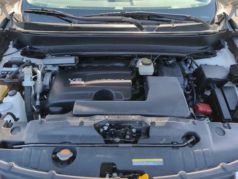 Used 2020 Nissan Pathfinder SL AWD/4WD image 33