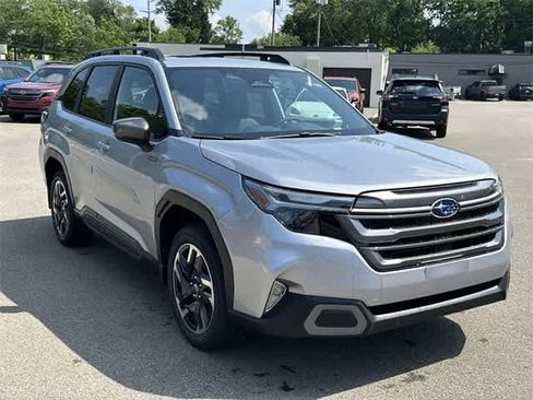 Used 2025 Subaru Forester Limited image 31