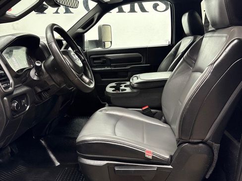 Used 2022 RAM 3500 Tradesman AWD/4WD image 19
