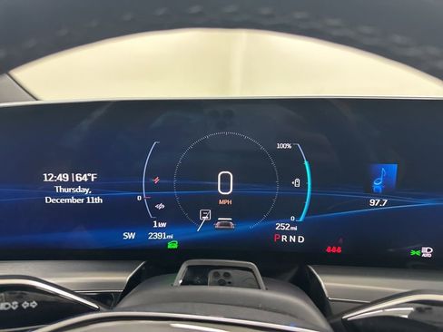 Used 2025 Cadillac Lyriq Sport image 37