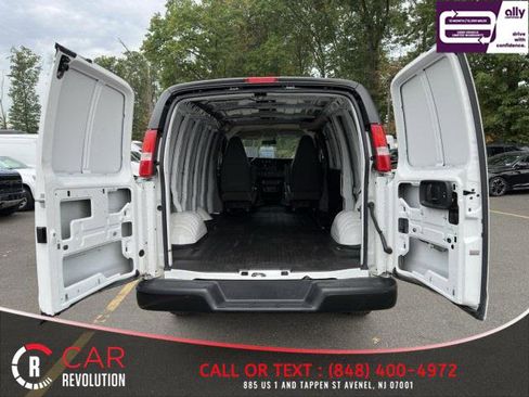 Used 2023 Chevrolet Express 2500 w/ Driver Convenience Package image 6