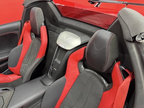 Used 2022 Chevrolet Corvette Stingray 2dr Convertible w/ Z51 Performance Package image 34