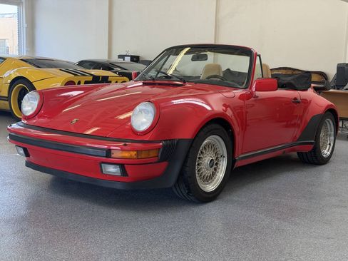 Used 1988 Porsche 911 Carrera RWD image 2