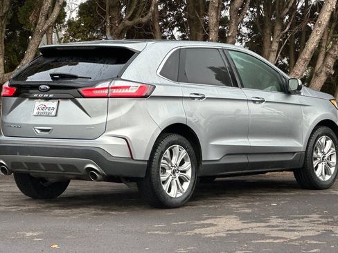 Used 2024 Ford Edge Titanium image 4