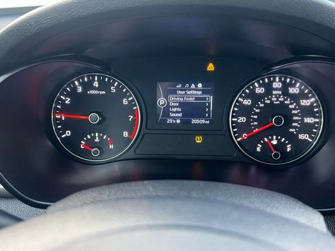 Used 2018 Kia Optima LX w/ 17" Alloy Wheels Package image 11