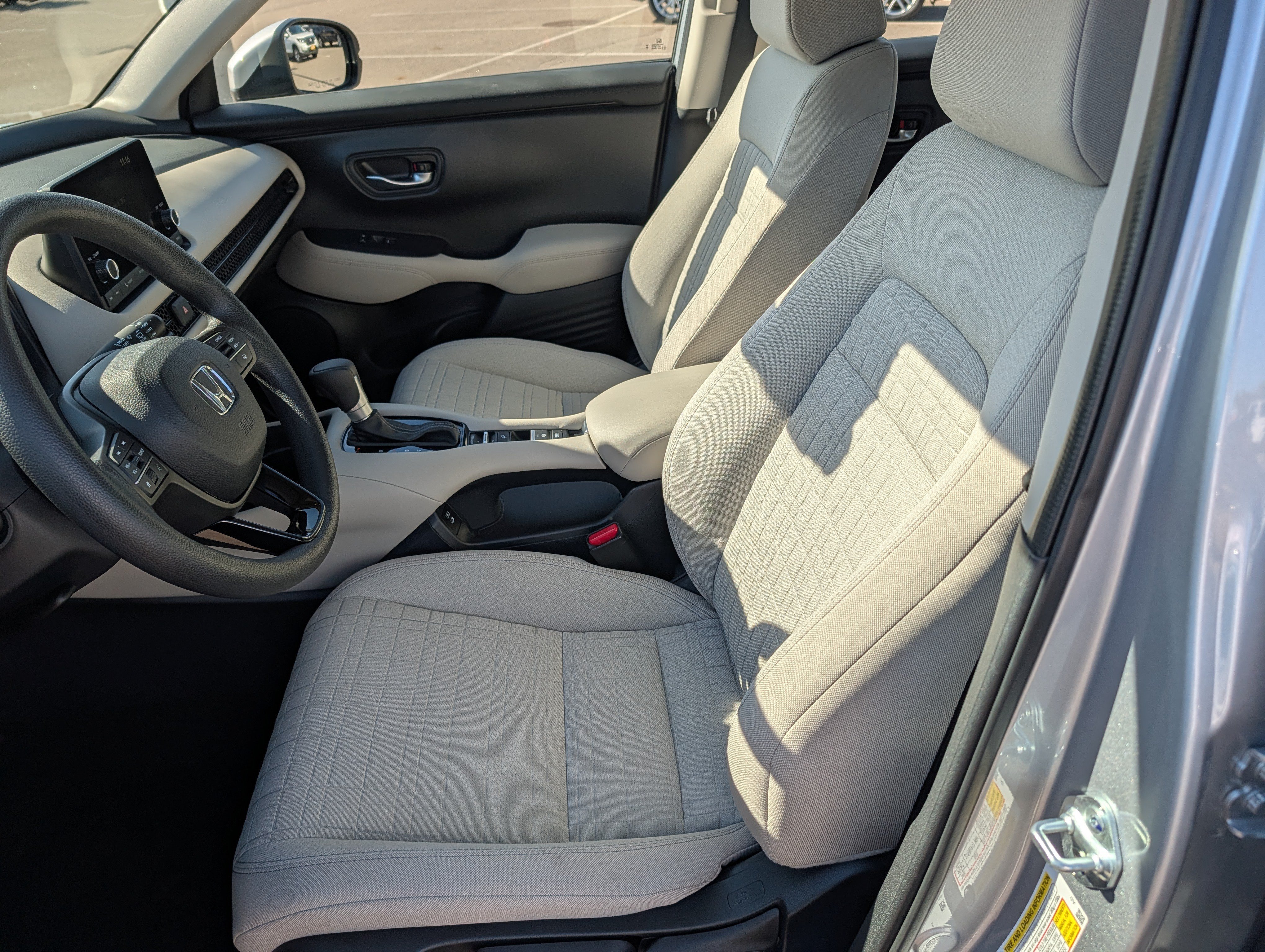 Used 2025 Honda HR-V LX image 19
