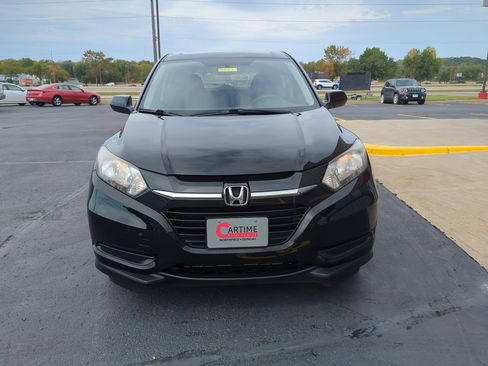 Used 2018 Honda HR-V LX image 3