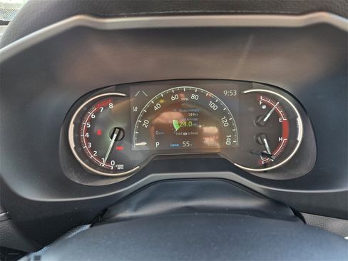 Certified 2025 Toyota RAV4 XLE w/ Convenience Package image 24