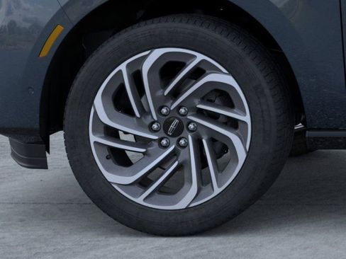 New 2026 Lincoln Navigator L Reserve AWD/4WD image 19