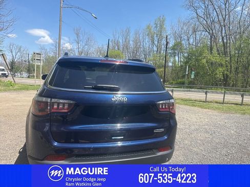 Used 2020 Jeep Compass Latitude FWD image 9