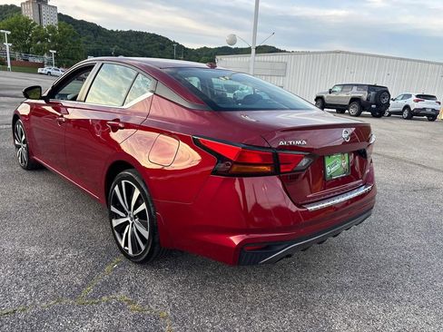 Used 2021 Nissan Altima 2.5 SR w/ SR Premium Package AWD/4WD image 3