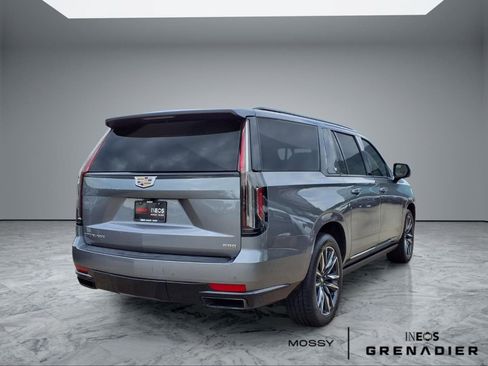 Used 2021 Cadillac Escalade ESV Sport Platinum AWD/4WD image 7