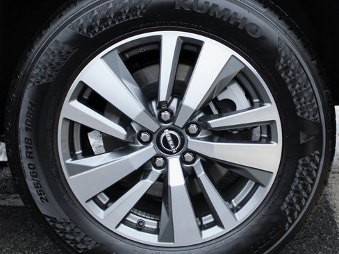 Certified 2024 Nissan Pathfinder SL image 12