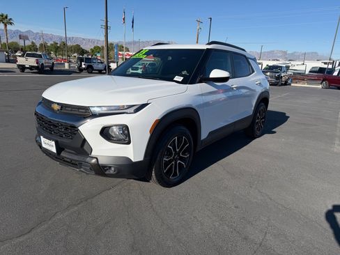 Used 2023 Chevrolet TrailBlazer ACTIV FWD image 7