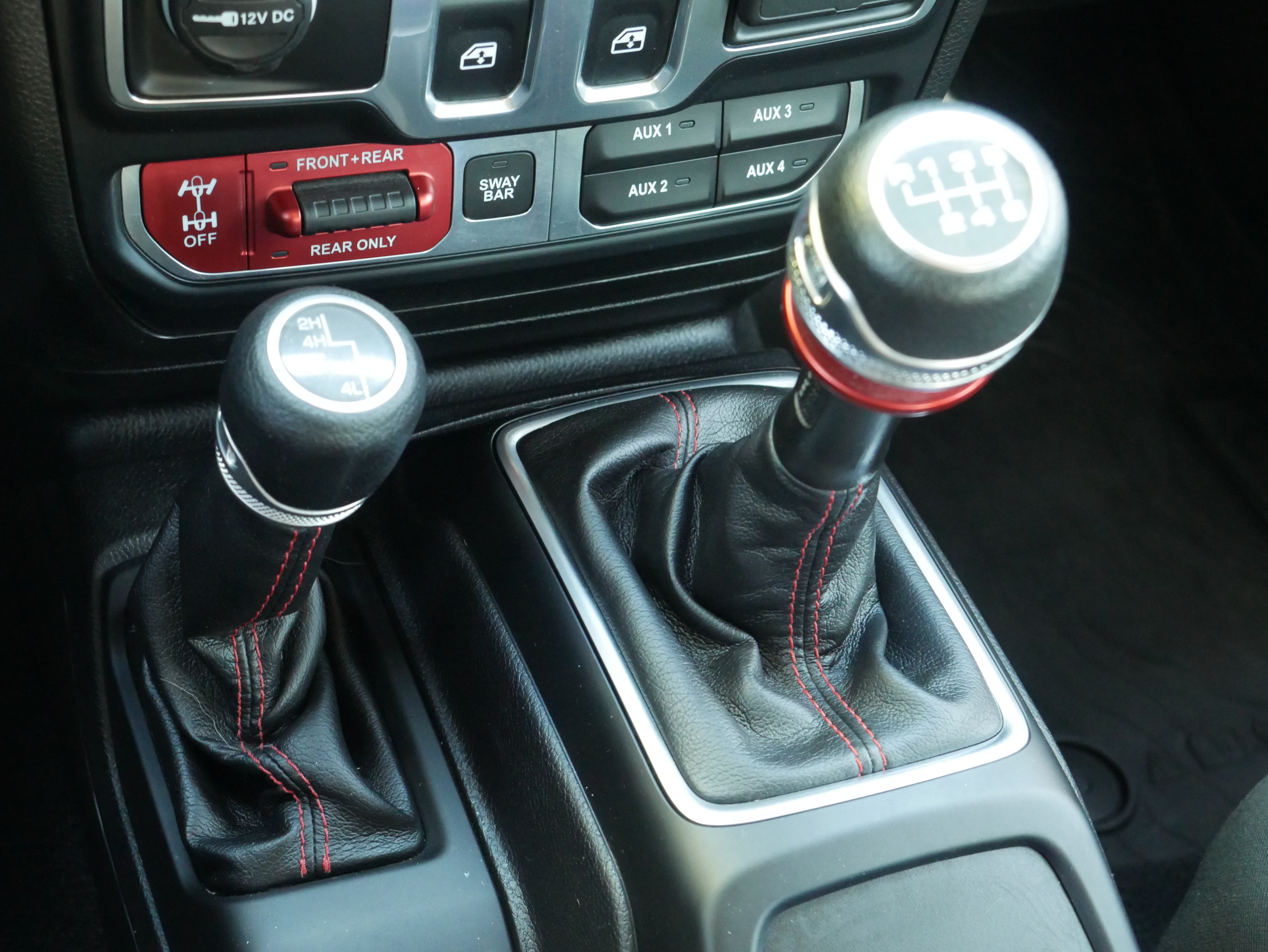 Used 2019 Jeep Wrangler Rubicon AWD/4WD image 14