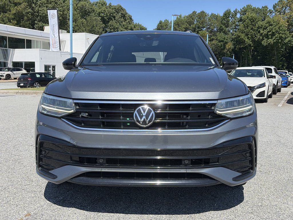 Used 2023 Volkswagen Tiguan SE R-Line FWD image 27