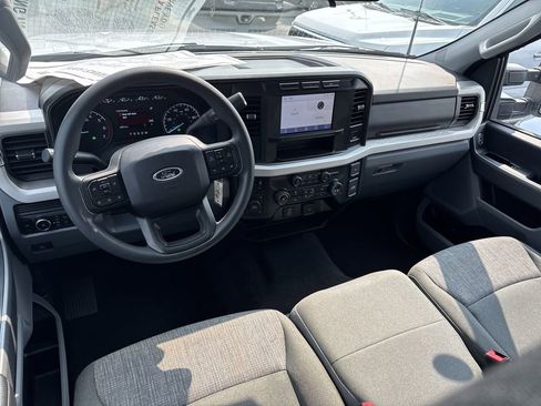 Certified 2024 Ford F250 XLT image 5
