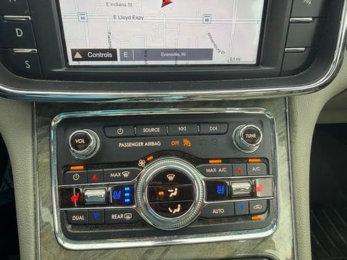 Used 2017 Lincoln Continental Reserve AWD/4WD image 15