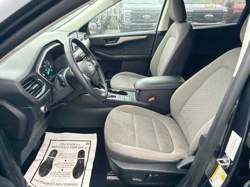 Certified 2022 Ford Escape SE w/ Convenience Package FWD image 9
