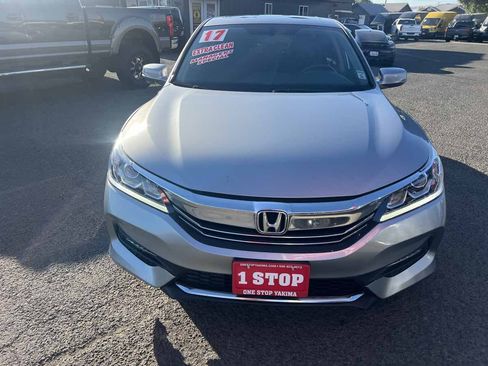 Used 2017 Honda Accord EX-L image 2