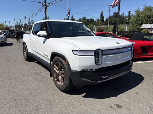 Used 2022 Rivian R1T Adventure AWD/4WD image 4