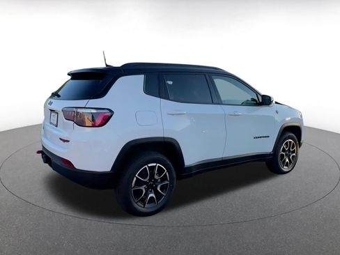 Used 2025 Jeep Compass Trailhawk w/ Trailer Tow Group image 14