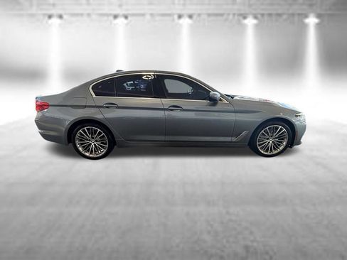Used 2020 BMW 530i w/ Convenience Package RWD image 3