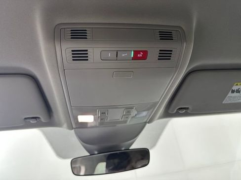 Used 2023 Volkswagen Taos SE image 24