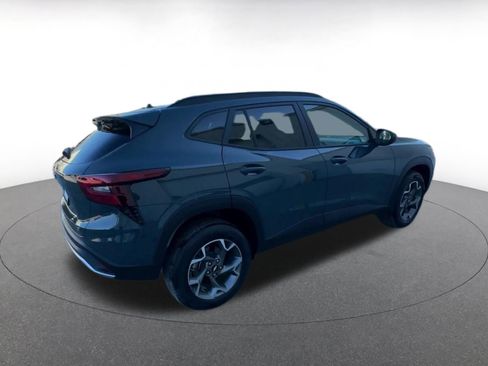 Used 2025 Chevrolet Trax LT image 15