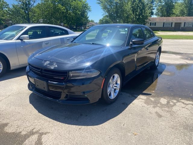 Used 2022 Dodge Charger SXT w/ Leather Interior Group RWD image 16
