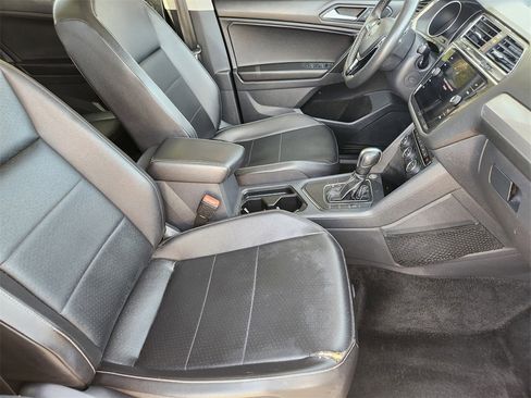 Used 2021 Volkswagen Tiguan S image 18