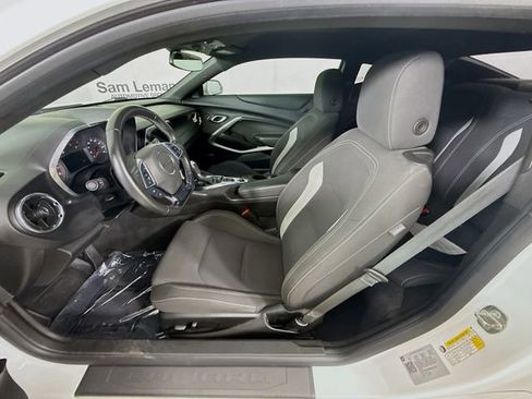 Used 2021 Chevrolet Camaro LT w/ RS Package image 20