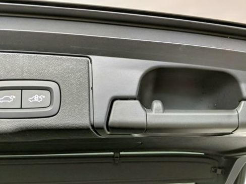 Certified 2023 Volvo XC60 T8 Plus AWD/4WD image 51