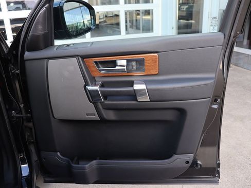 Used 2016 Land Rover LR4 HSE Silver Edition image 47