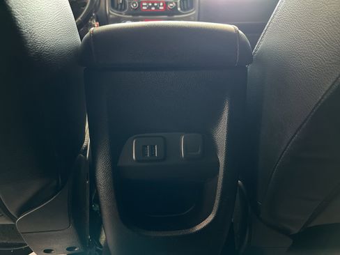Used 2015 GMC Canyon SLE w/ All-Terrain Package AWD/4WD image 14