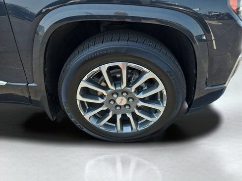 Used 2021 GMC Acadia Denali w/ Denali Technology Package FWD image 39